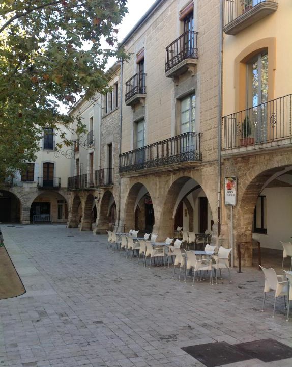 Banyoles Apartment | PLAÇA MAJOR 17 2n 1a