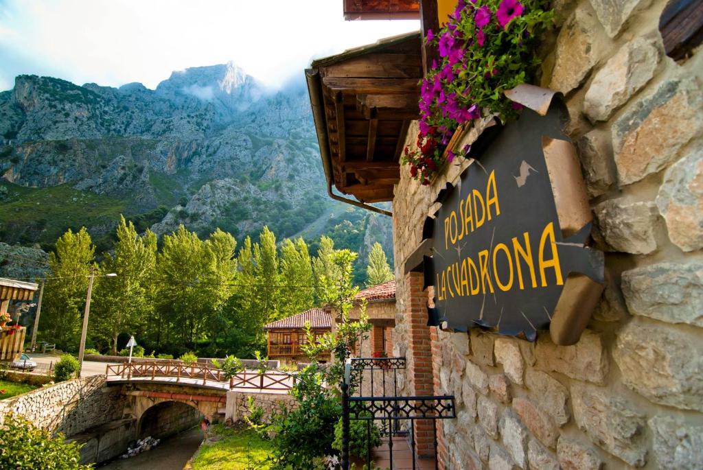 La Hermida Hotel | Posada La Cuadrona