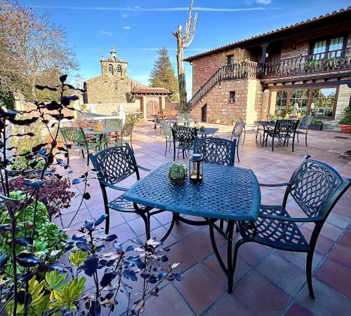 San Vicente de la Barquera House | Posada La Vieja Escuela