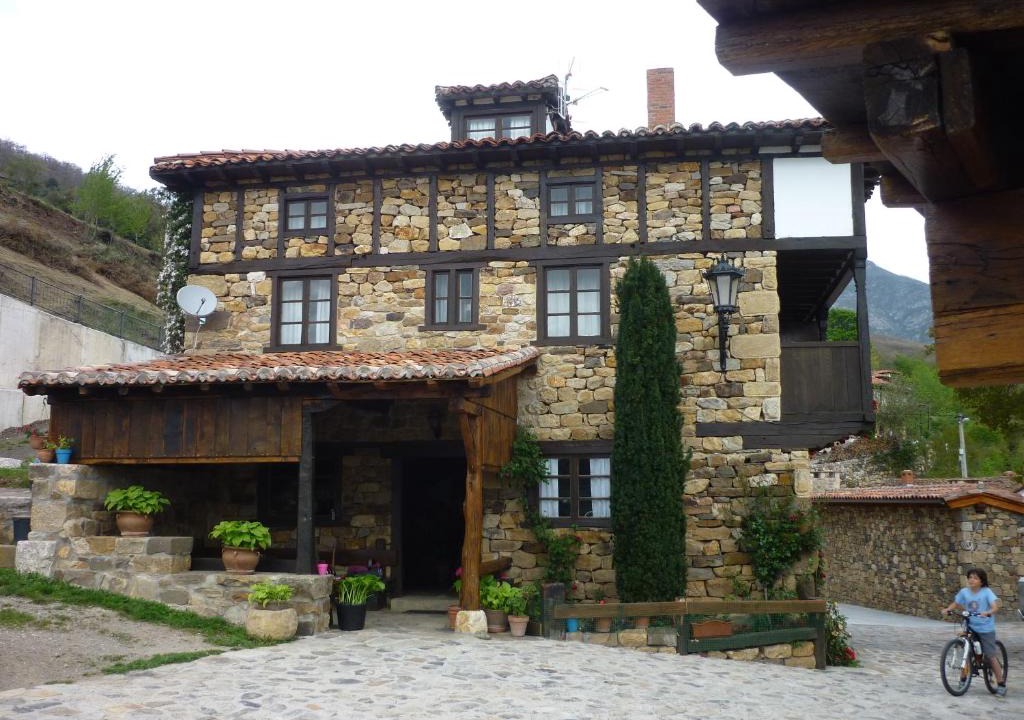 Cahecho Hotel | Posada Torcaz