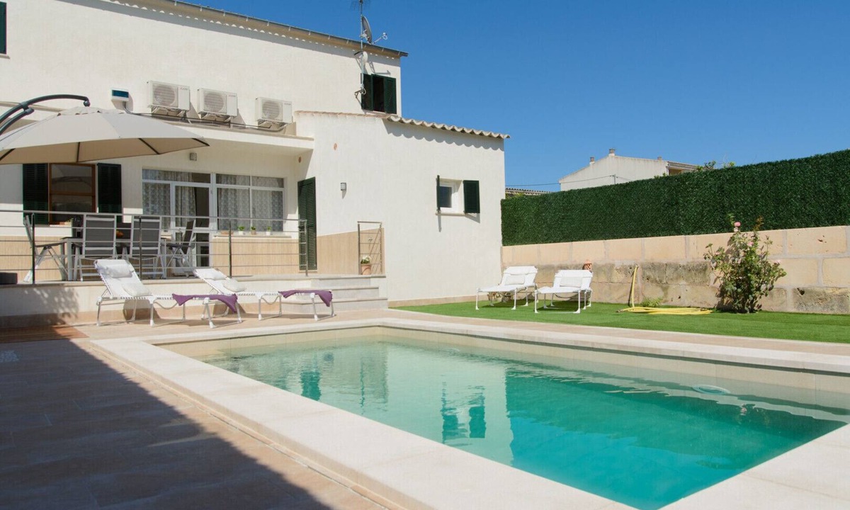 Sineu House | Pou de s'Alou by Rentallorca