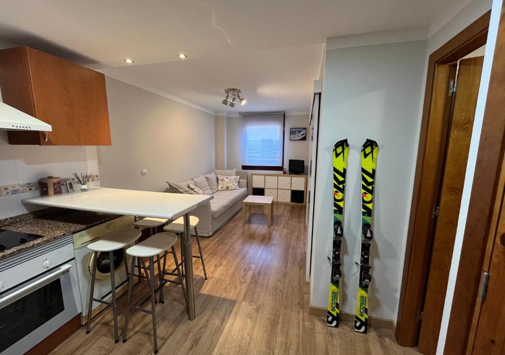 Puebla de Lillo Apartment | Precioso apartamento en San Isidro , ski , snow