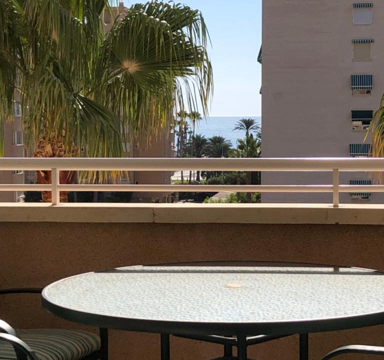 Playa de San Juan Apartment | Precioso apartamento en Urbanización junto al mar.