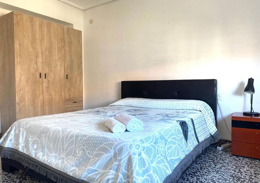 Malilla House | private room in shared apartment Valencia WorkStay