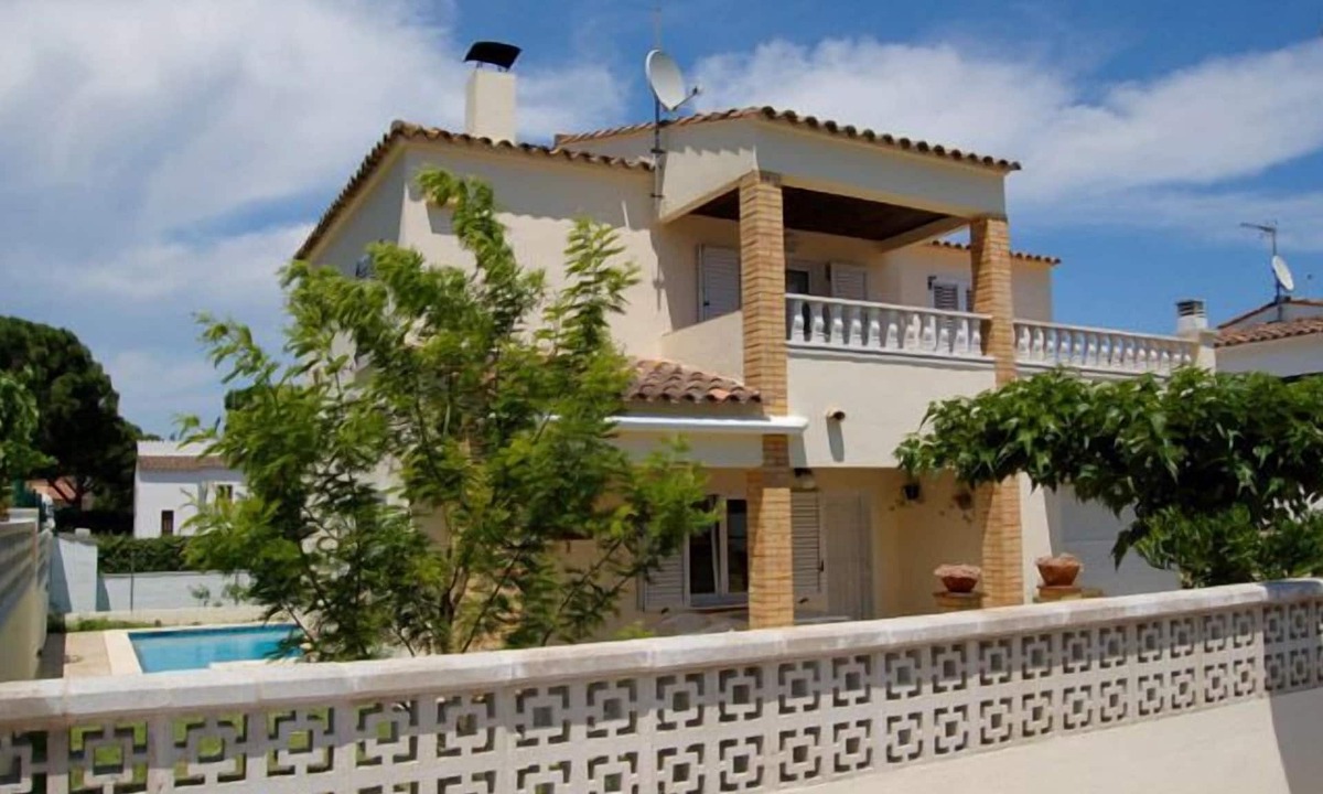 L'Escala House | PRIVATE Villa with Pool/WIFI/PARKING - Villa Alba, Villa Alba In L'Escala - $ Bedrooms, Pool, WIFI
