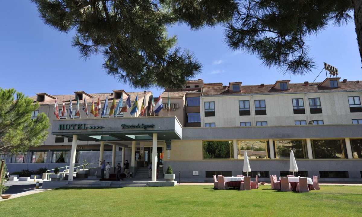 La Lastrilla Hotel | Puerta de Segovia