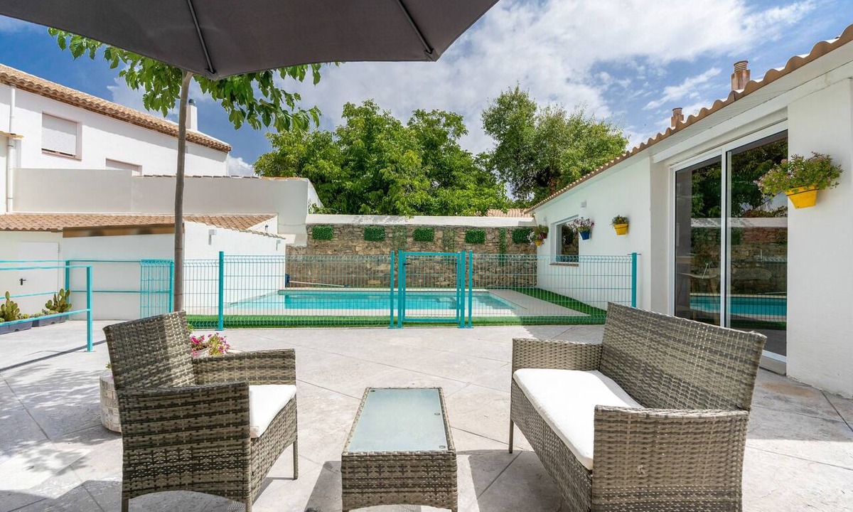 Puebla de Don Fadrique Apartment | Raízes 22 - 6 Apartment with Shared Pool, Wi-Fi, and Air Conditioning