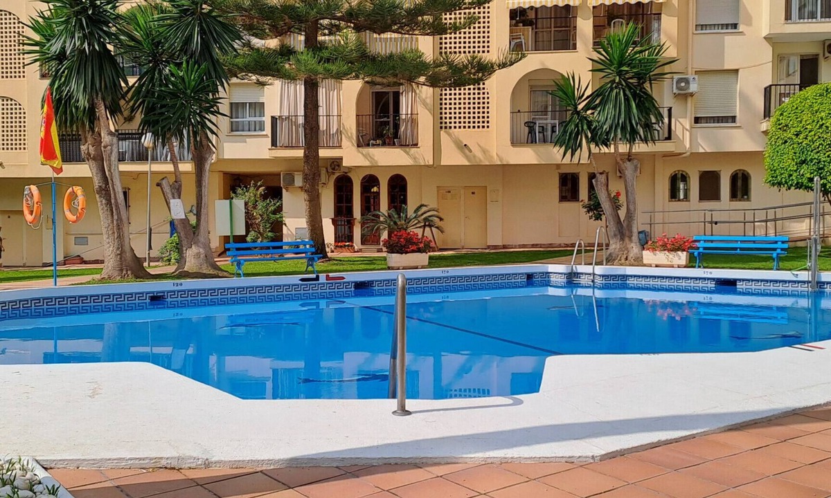 Fuengirola Apartment | Ref: 315 City apartment with pool 2 minutes from the beach