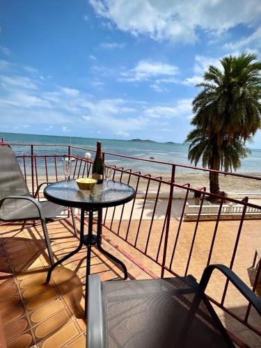 Los Urrutias Apartment | °Relax beachfront housing°