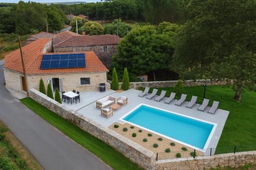 Palas de Rei House | Reverence Villas Avieira