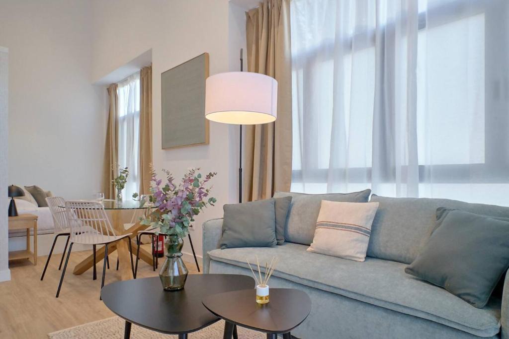 Malilla Apartment | Roig Arena romantic suite N1 by Virkin Suites