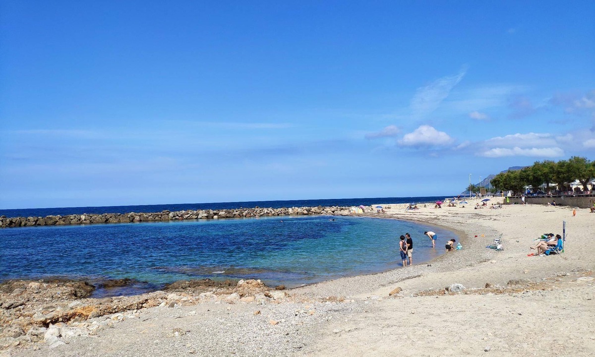 Urbanizacion Mont Ferrutx House | Romantic cottage by the sea