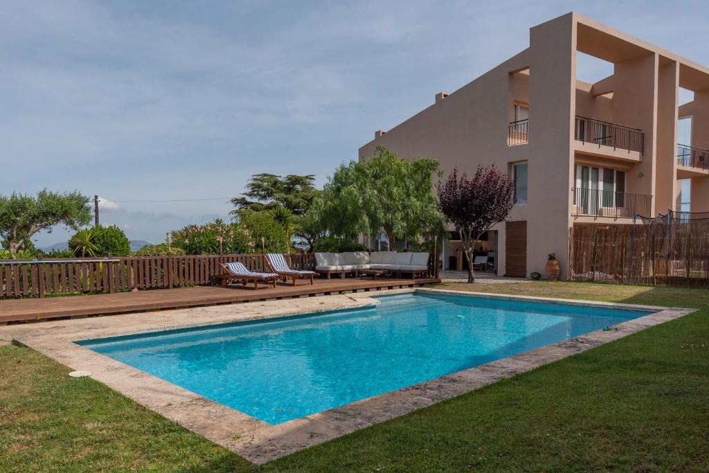 Begur Apartment | Romantic modern apartment private swimming pool 5 min walk from Begur Centre