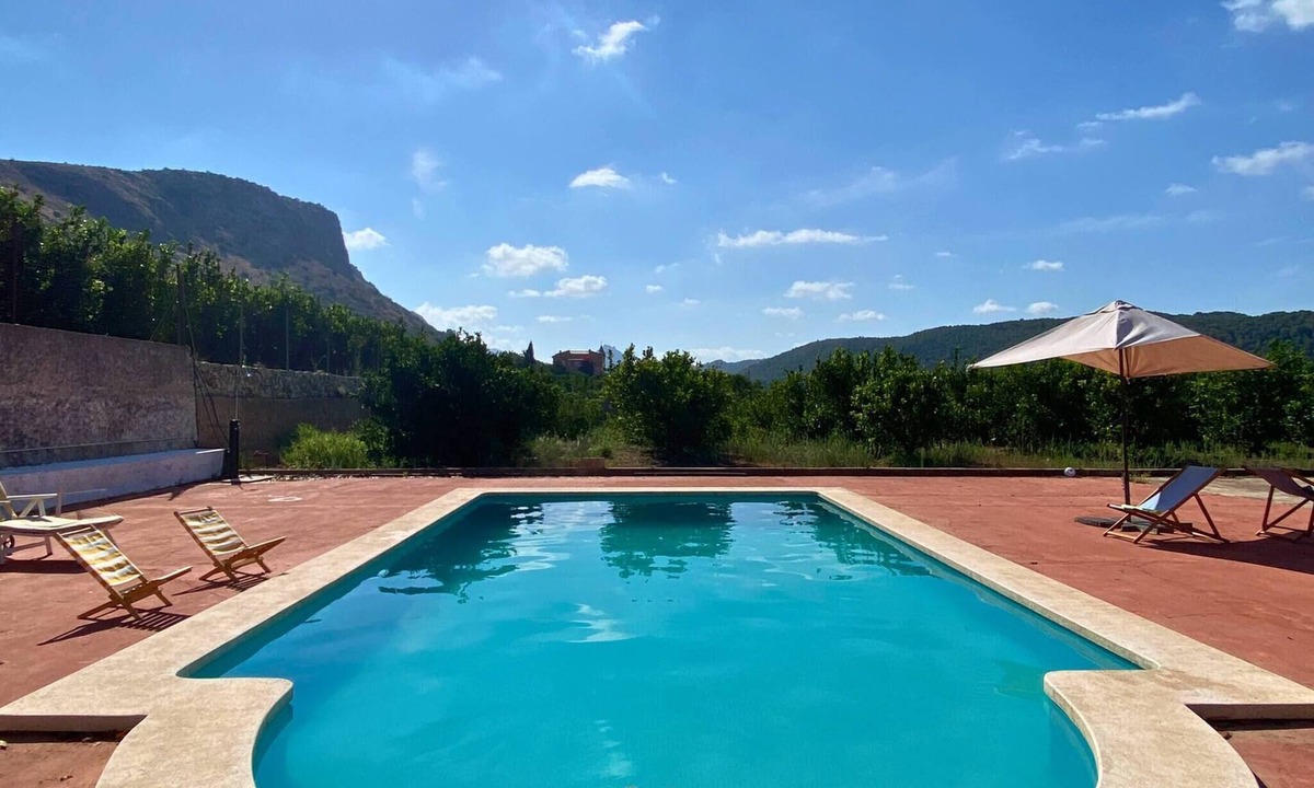 Alzira House | Room-magnolia Loft A Spacious, Authent