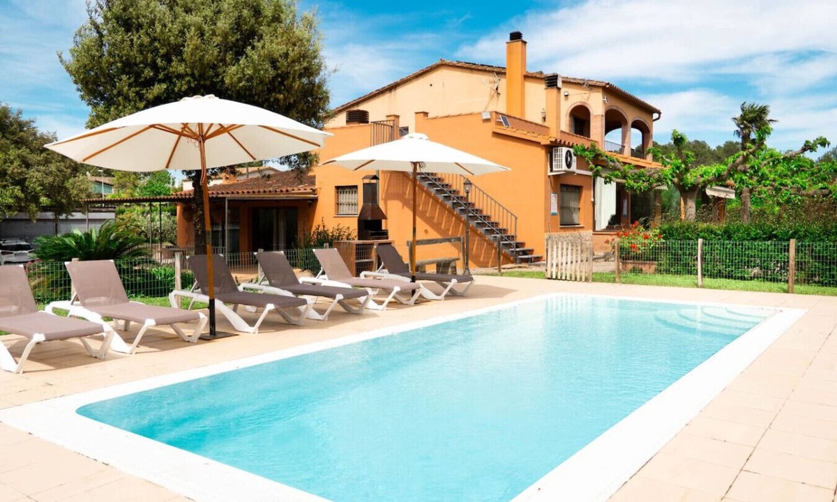 Foixa Apartment | Rural accommodation with swimming pool - Can Montal, Empordà
