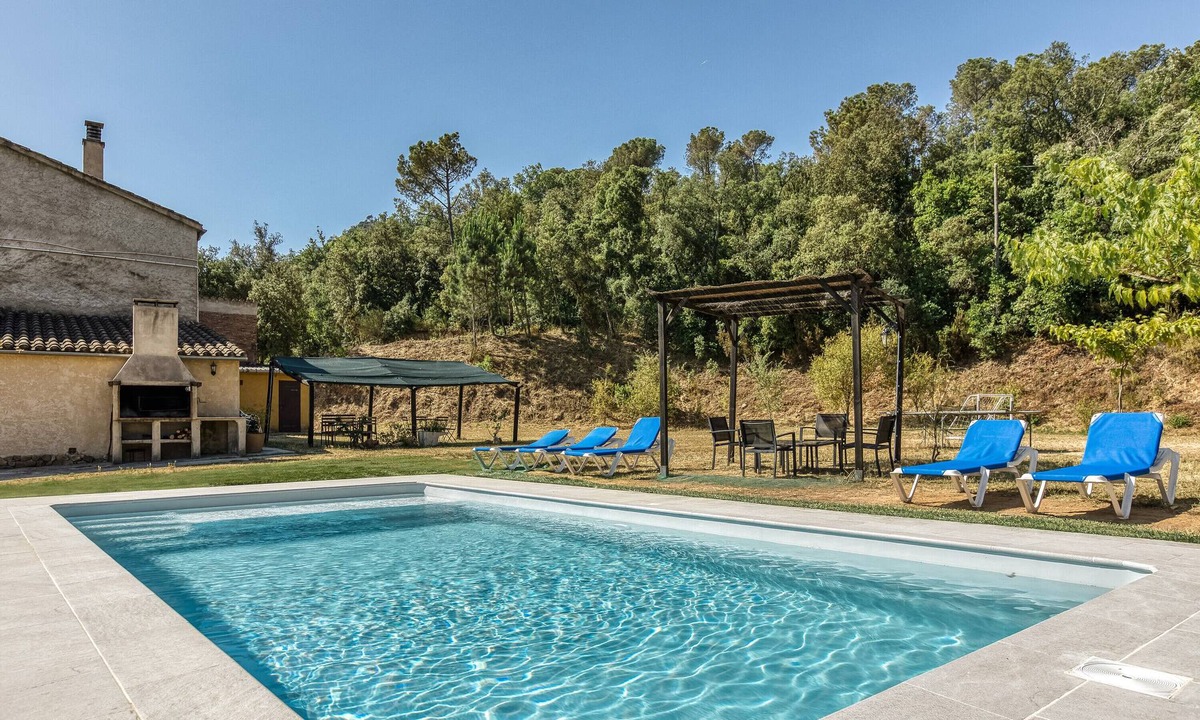 Santa Coloma de Farners House | Rural House 'Can Miquel' in the Mountains, Near the Beach, Private Pool, Amazing MTB Routes and AC