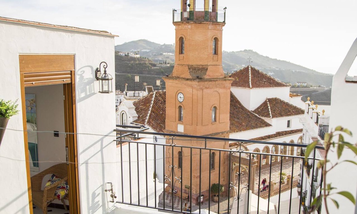 Competa Bed & Breakfast | Salamandra Plaza B&B