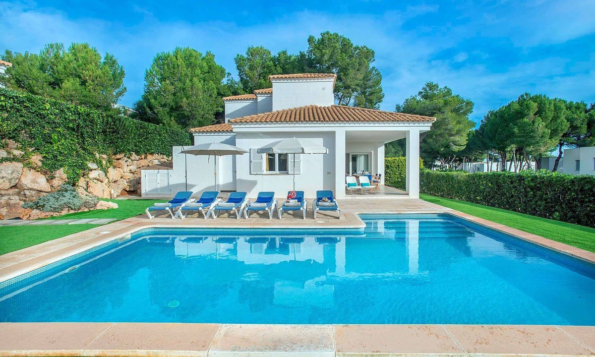 Coves Noves Villa | San Francisco - Three Bedroom Villa, Sleeps 6