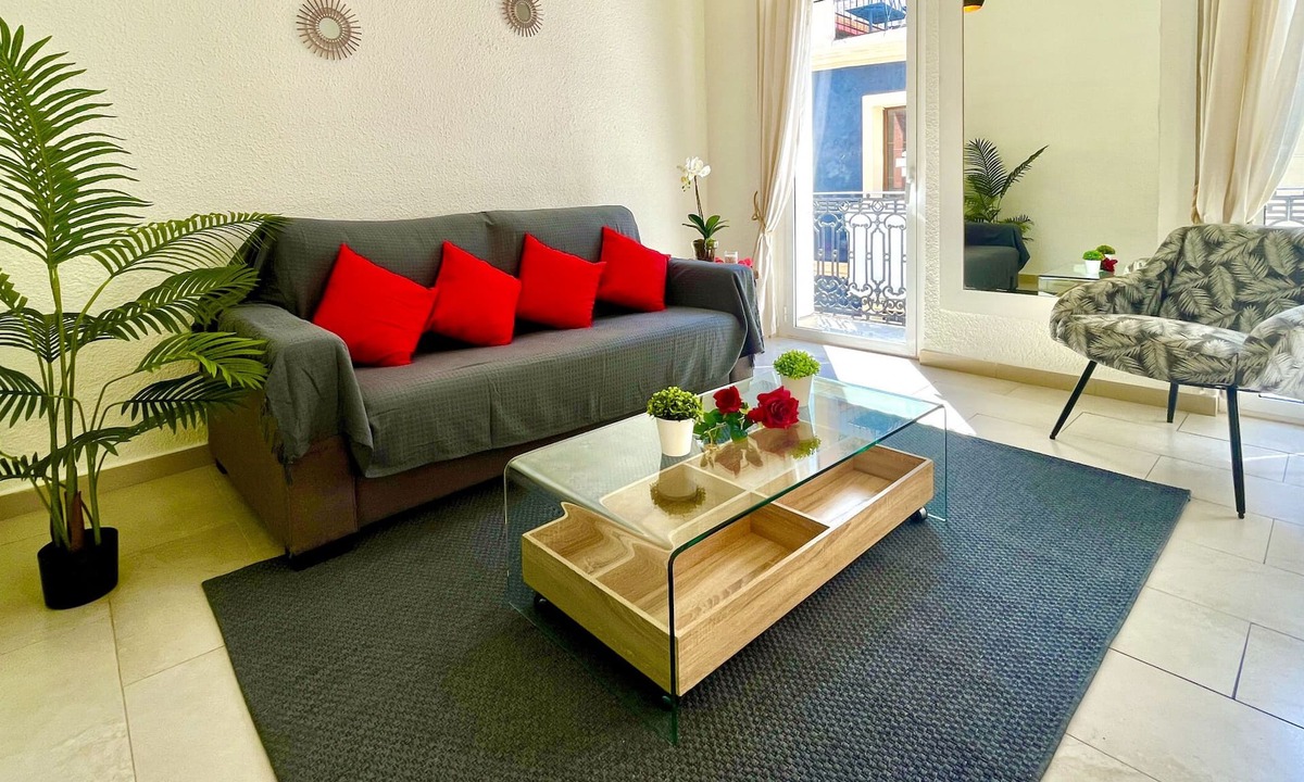 Alicante City Centre Apartment | San Francisco Home by Gloove