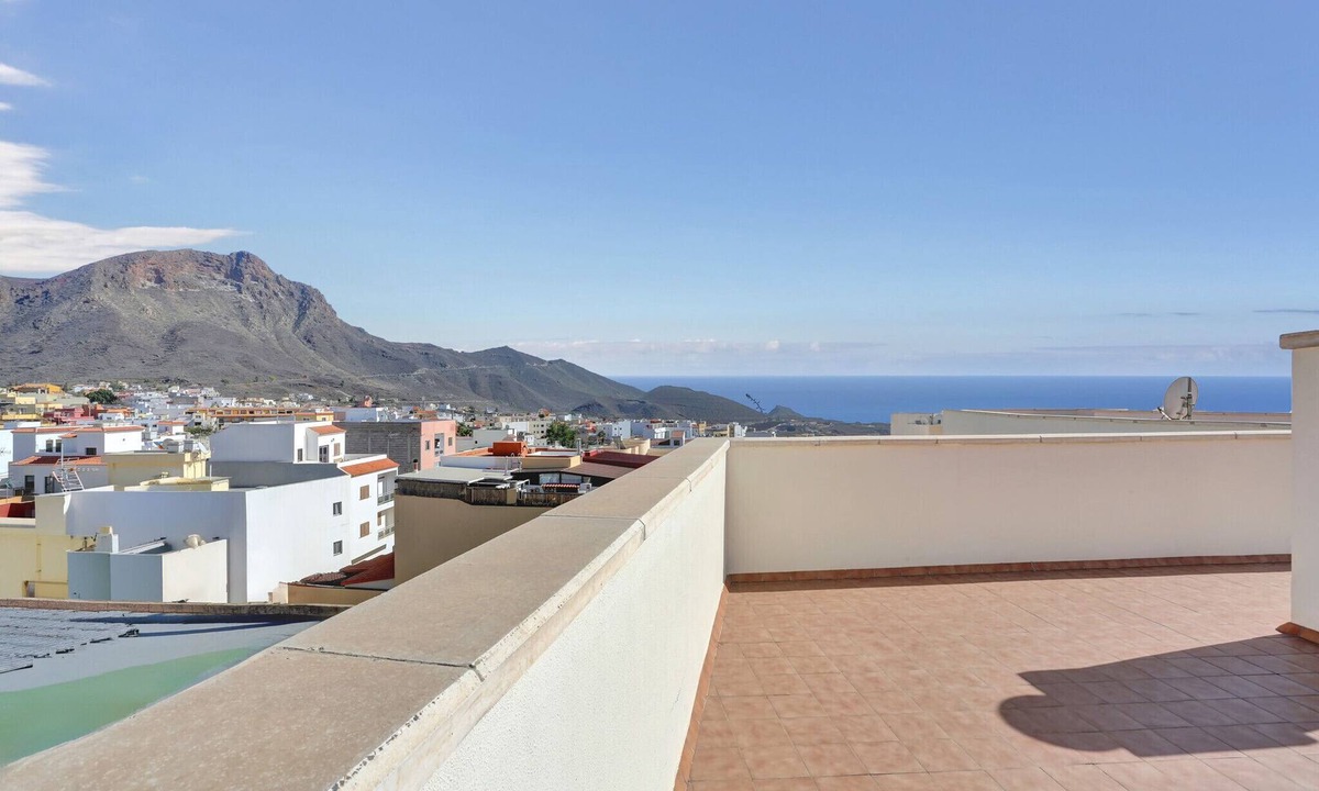 Valle de San Lorenzo Apartment | San Lorenzo Apt, 2Huge Terraces Whit View, Parking