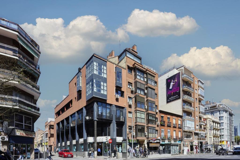Tetuan Apartment | Santa Rosa Madrid 304 by Escape Home