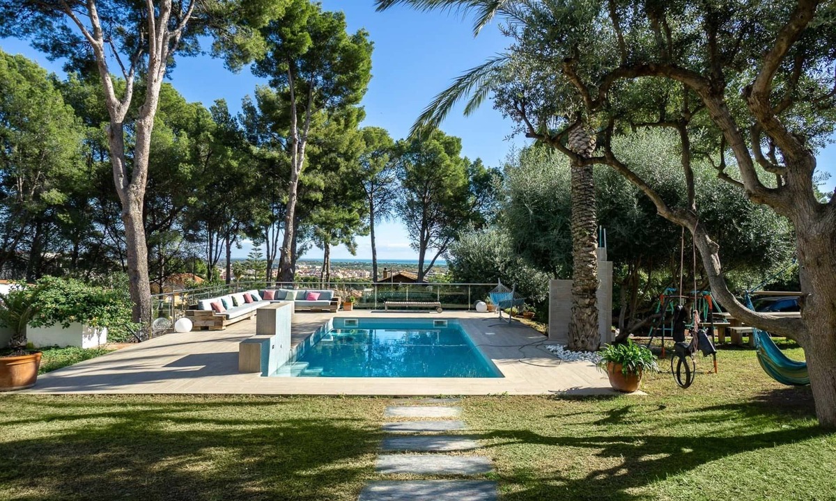 Castelldefels Apartment | Sea view chill-out heaven 20 min from Barcelona