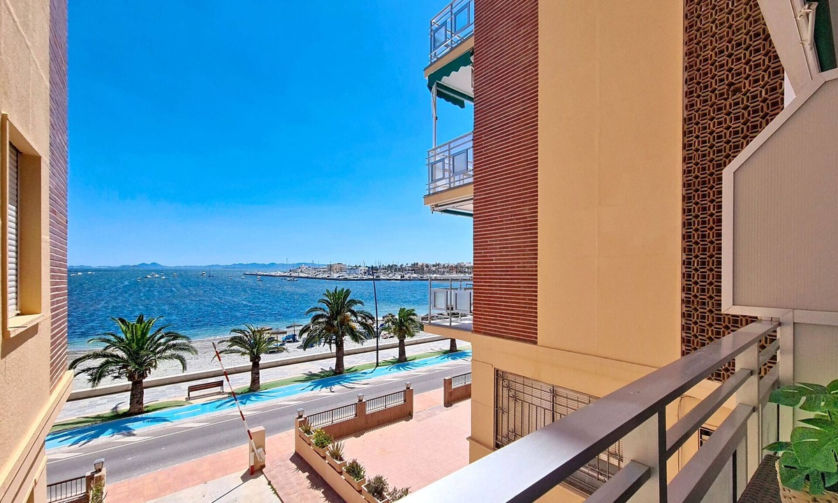 Molino del Chirrete Apartment | Sea-view frontline apartment with balcony