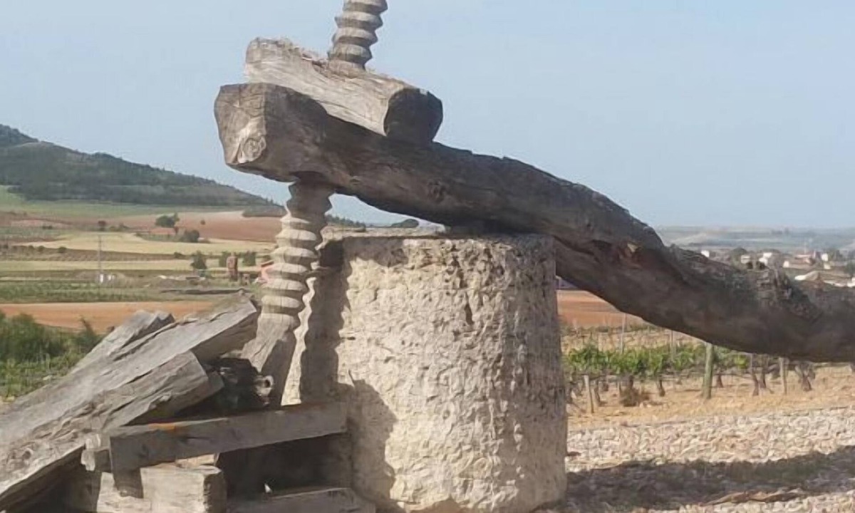 Anguix Cottage | Self catering La Verde Villa for 11 people
