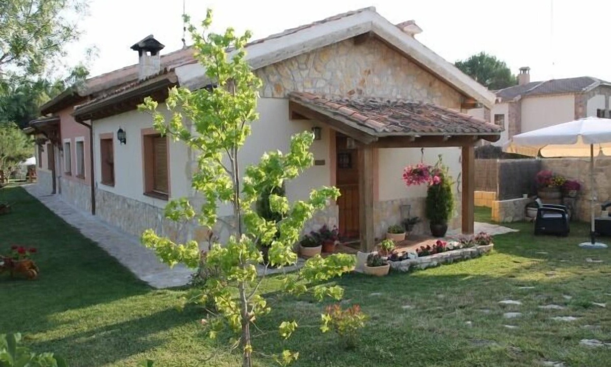 Self Catering Las Casitas De La Velilla People | La Velilla