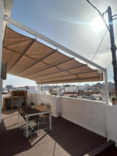 En Corts Apartment | SingularStays Valero III