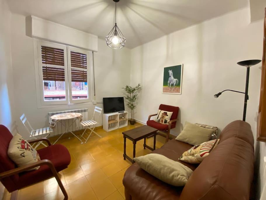 Logrono Apartment | Six wine lovers in Logroño