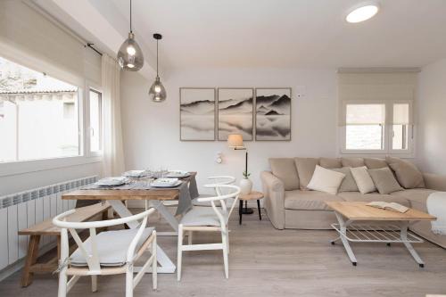 Biescas Apartment | Sky Biescas II by BeValle