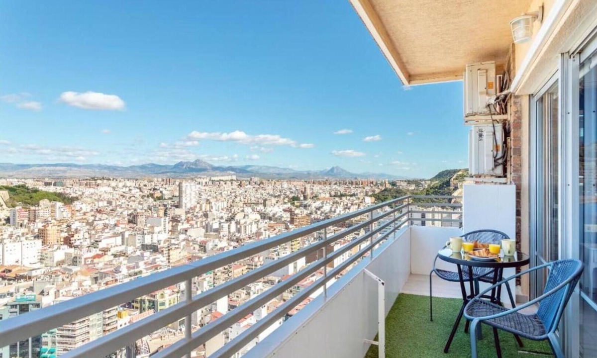 Ensanche Diputacion Apartment | Sky Suites Alicante - 1bedroom apartment in a 28th floor