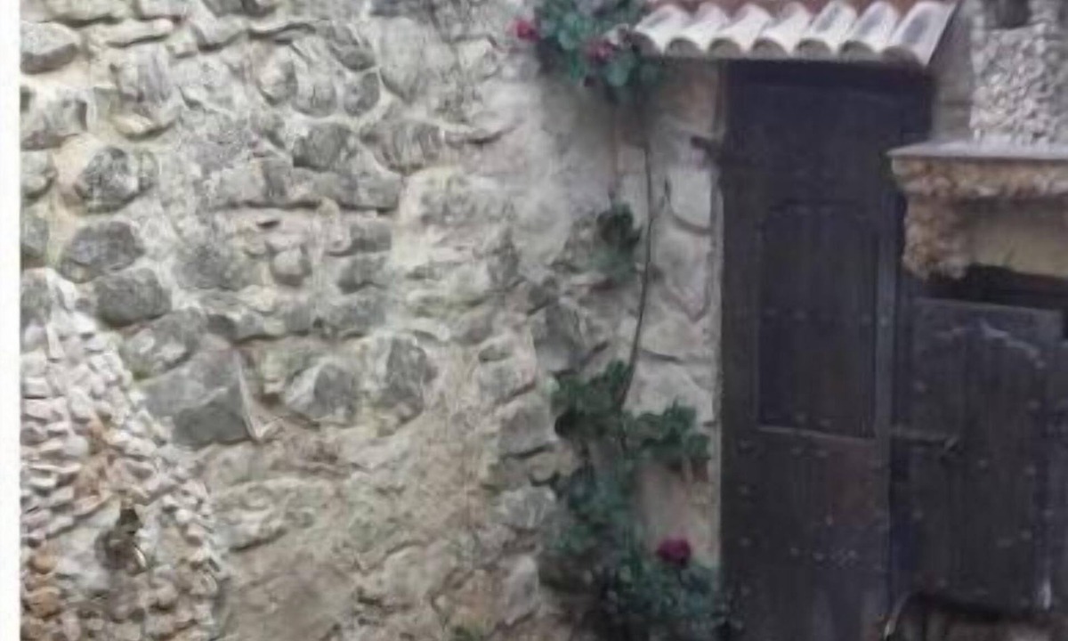 Iznatoraf House | Snow Well House