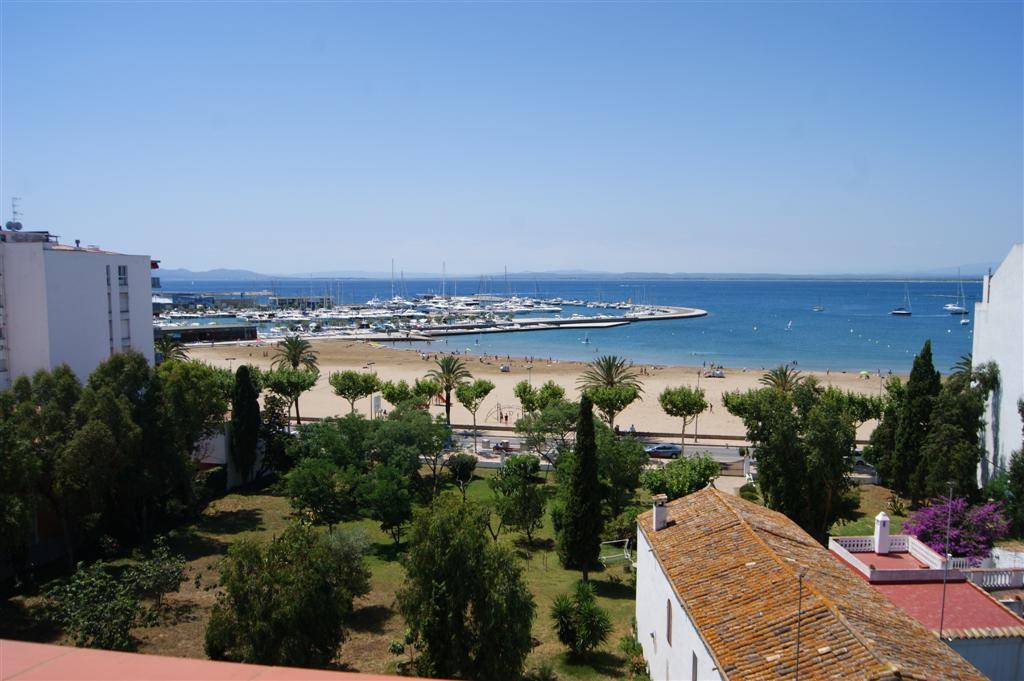 Roses Town Center Apartment | Solimar C Atico B - Two Bedroom Apartment, Sleeps 4