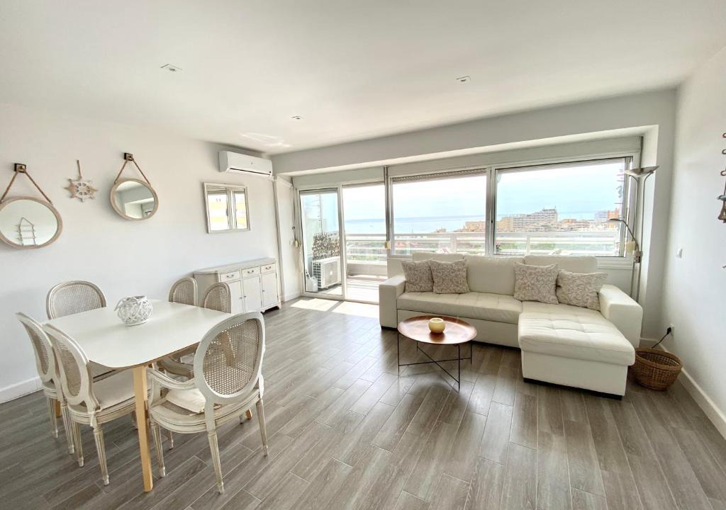 Carihuela Apartment | SPECIAL SUNSET TORREMOLINOS