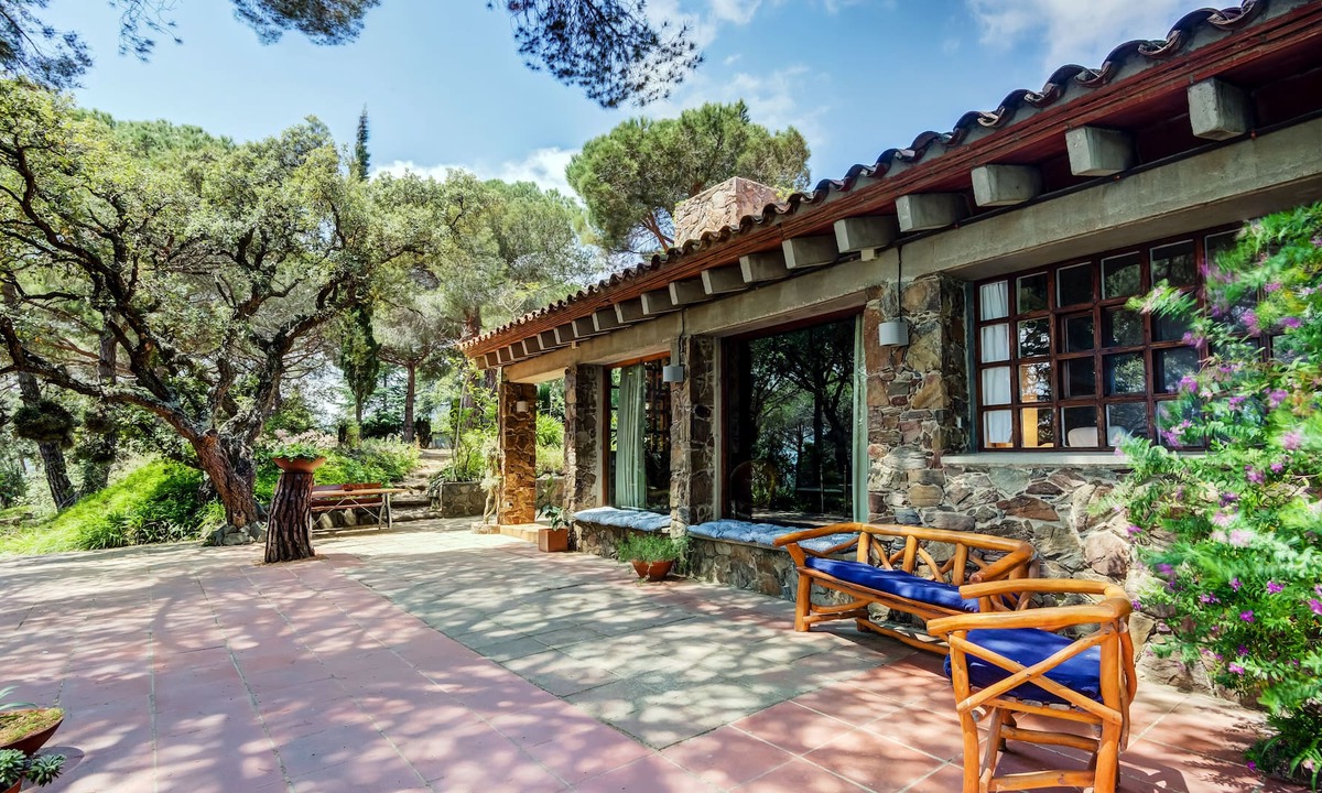 Arenys de Munt House | Spectacular stone house with sea and mountain views