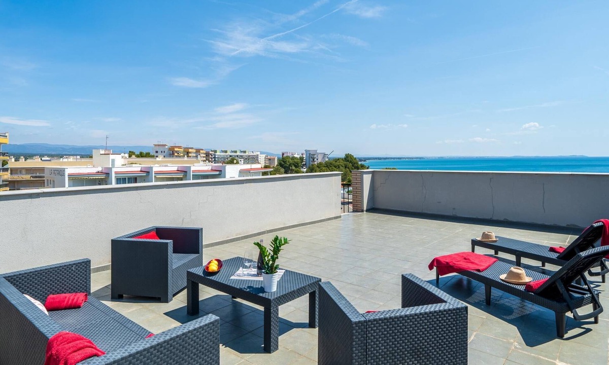 Miami Platja Apartment | Spectacular views of the Mediterranean Sea