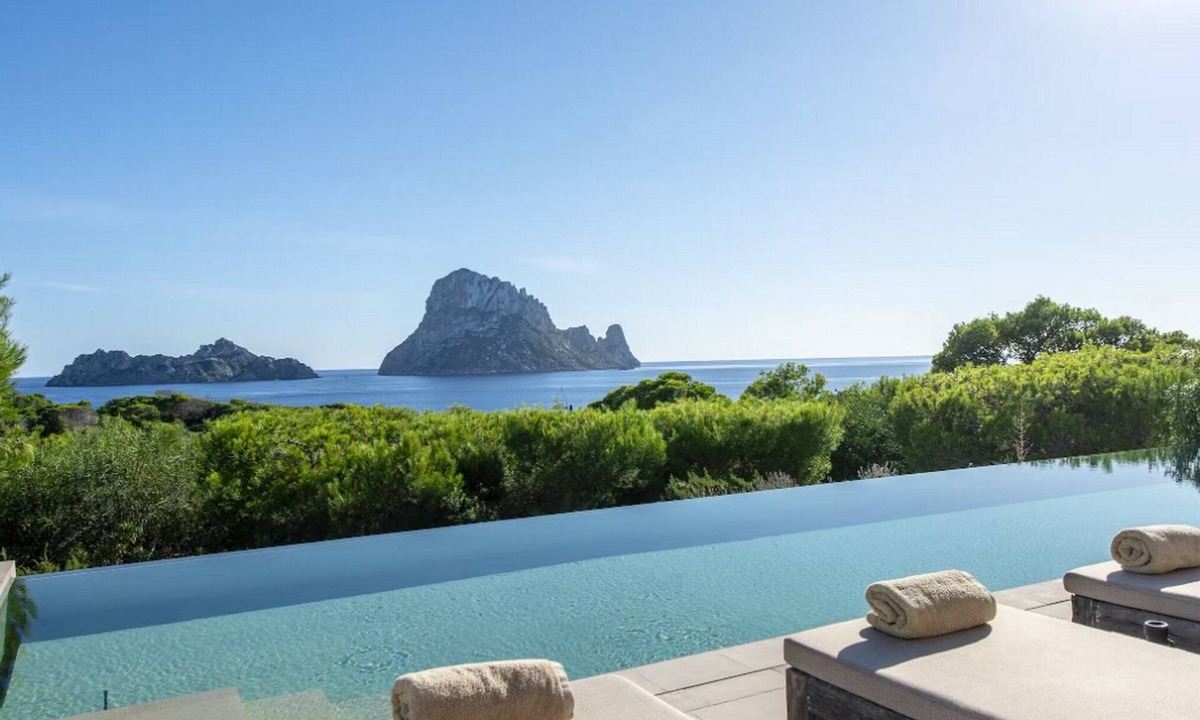 Sant Josep de sa Talaia Villa | Splendid Ibiza Villa | Villa Narcissa | 3 Bedrooms | Breathtaking Sea Views |.