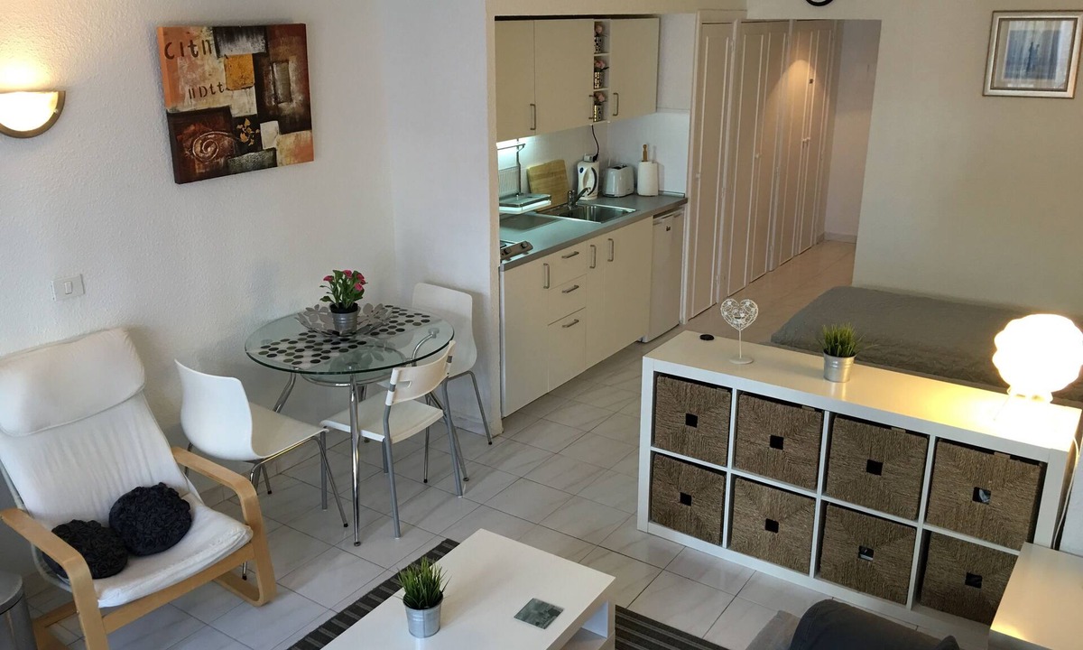 Los Cristianos Apartment | Studio In Beautiful Quiet Complex with AIR CON Communal Pool - FREE WIFI