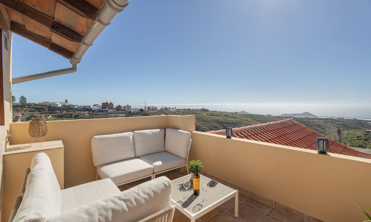 Granadilla de Abona Apartment | Studio 'Mirador Amanay' with Sea View, Wi-Fi and Air Conditioning