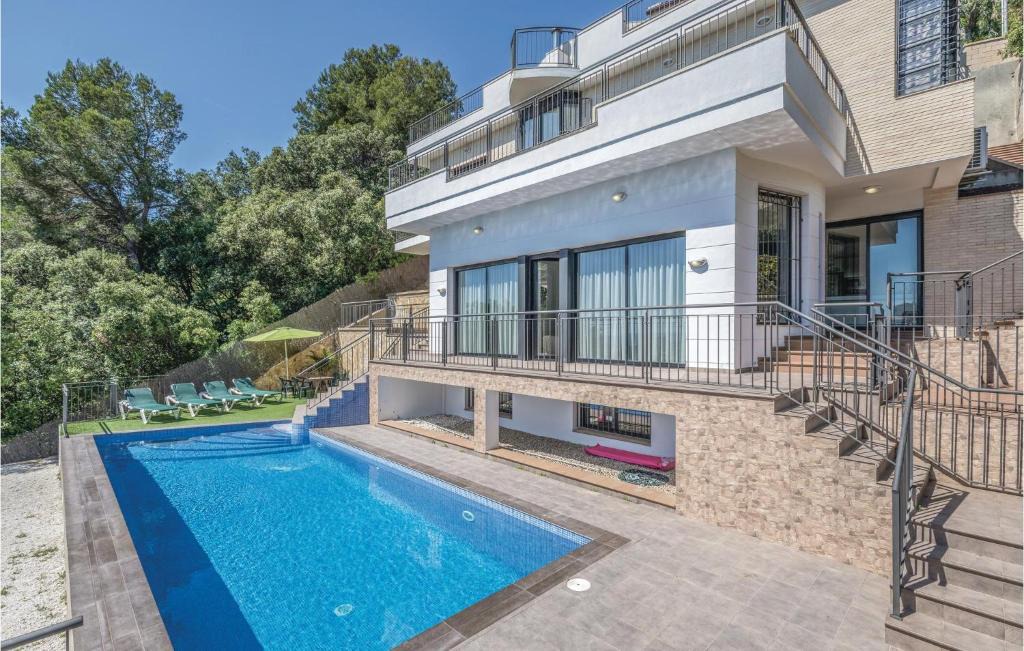 Santa Susanna House | Stunning Home In Santa Susanna