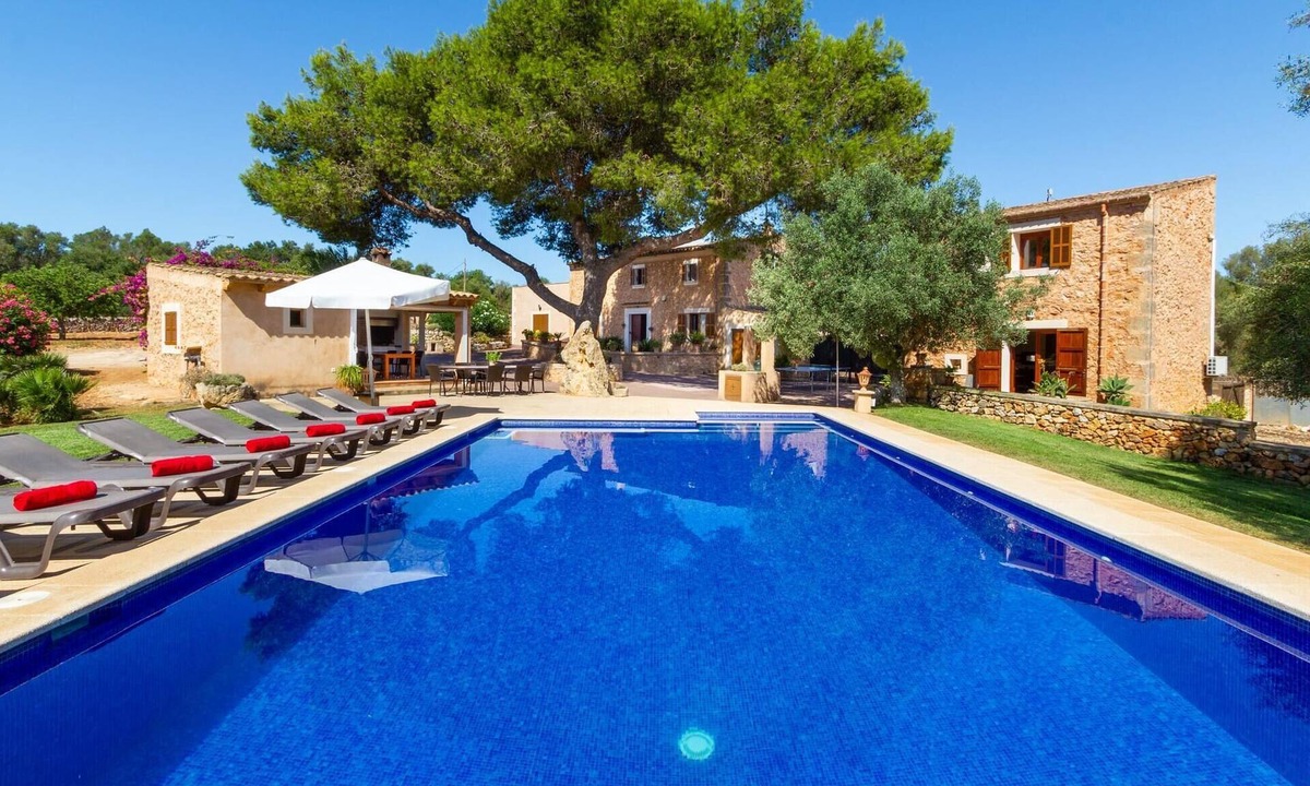 Campos House | Stunning home in Santanyi with private swimming pool, can be inside or outside