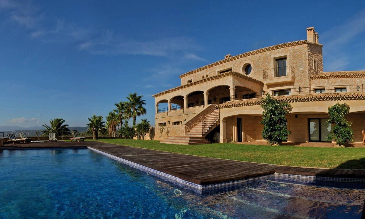 Son Gual Villa | Stunning, Luxury Villa Son Gual with Pool, Jacuzzi, Gym, Children's Playground