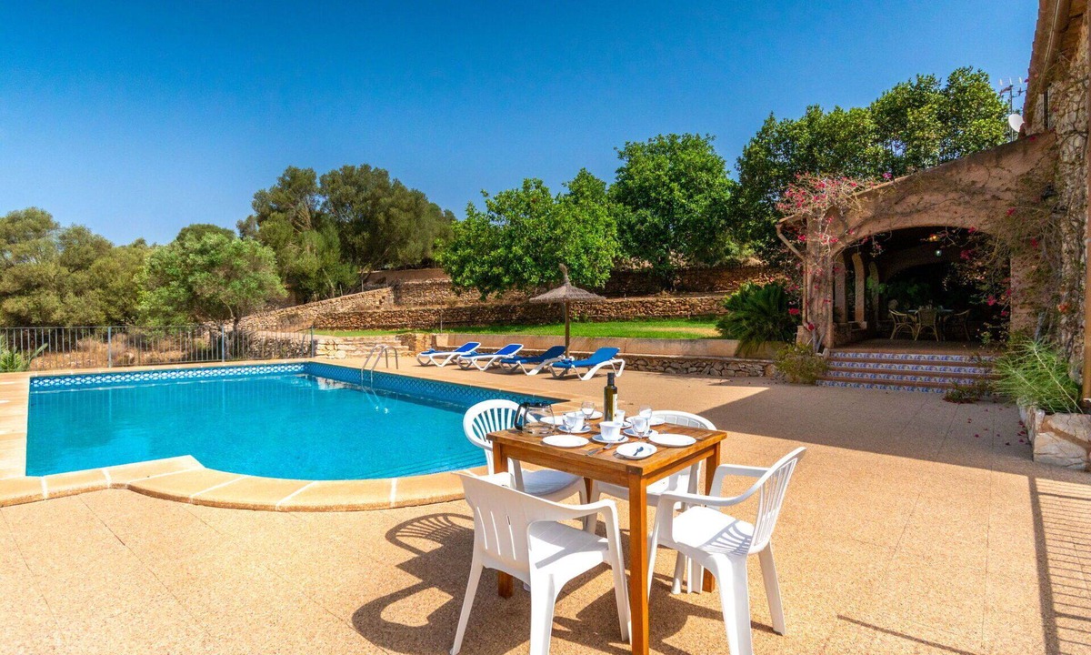 Felanitx House | Stunning private villa for 6 people with private pool, WIFI, TV, terrace and pets allowed