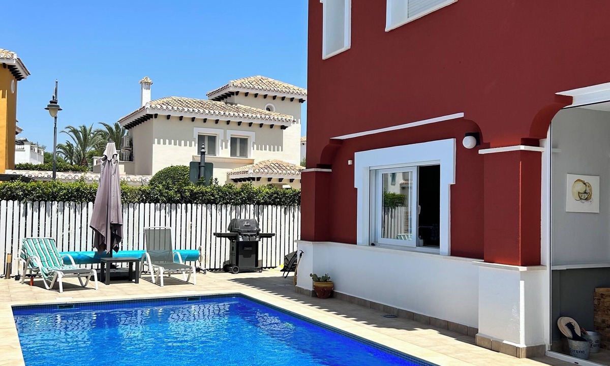 Torre-Pacheco Villa | Stunning Villa - Open Plan & Heated 8m Pool