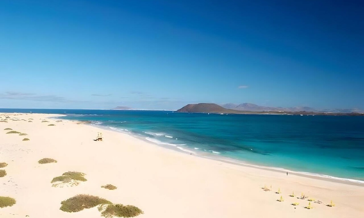 Caleta de Fuste Apartment | Sunny Apartment in Costa de Antigua for 4 Guests