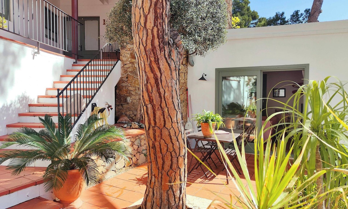 Tamariu Apartment | Sunny Garden Duplex · 50m to Tamariu Beach. T2