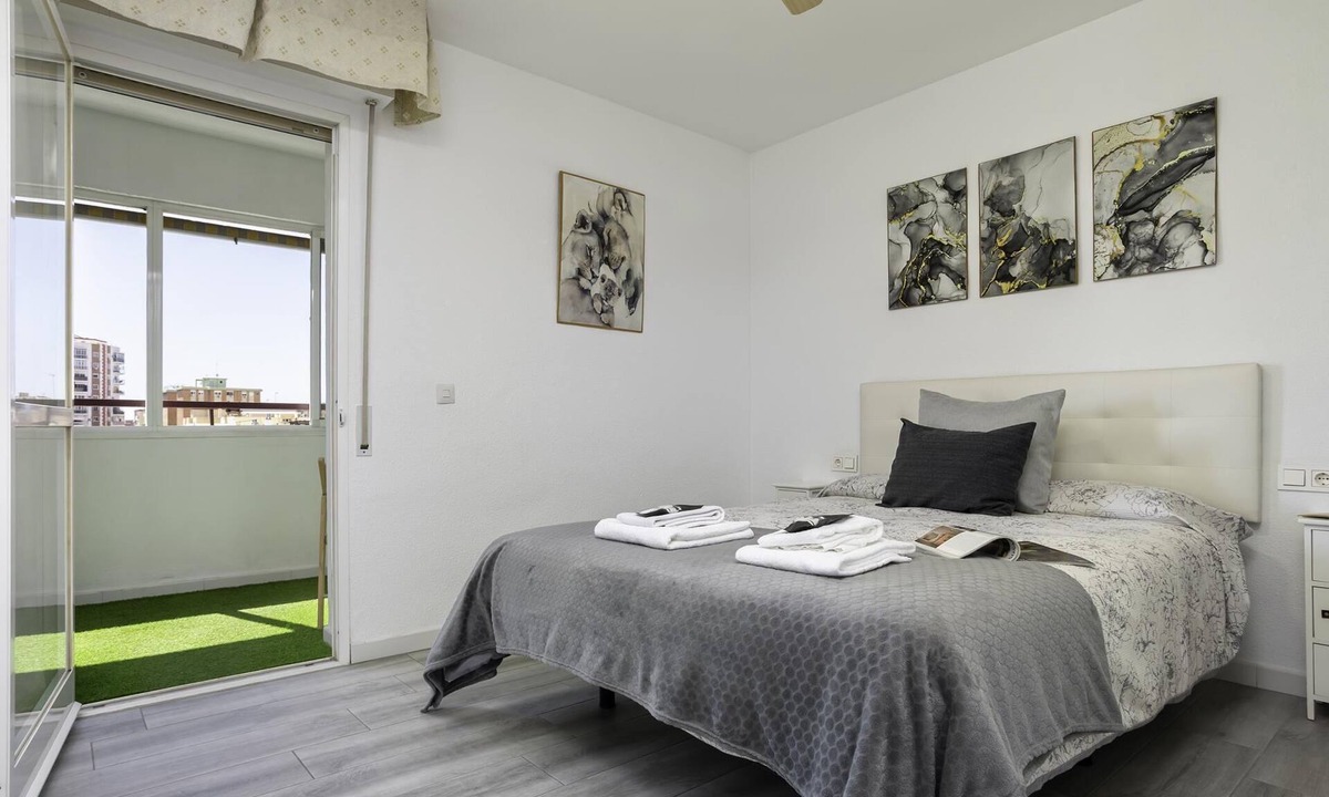 Cruz de Humilladero Apartment | Sunstay Lima Flat Malaga