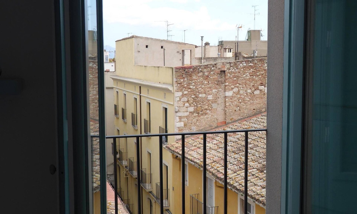 Figueres Condo | Supercéntrico apartment, bright and pedestrian mall